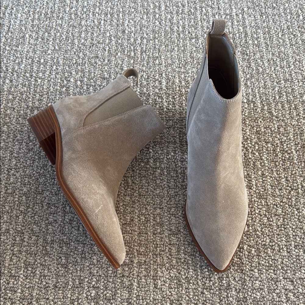 Marc Fisher Boots Booties Yokalo Chelsea Shoes Light Natural Grey Suede 6